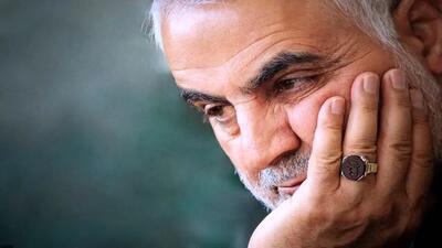 عکس/ سردار سلیمانی و دریادار شمخانی در میان رزمندگان دفاع مقدس