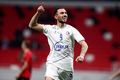 مهاجم استقلال: پرسپولیس سه بار به من پیشنهاد داد