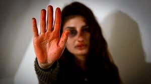خشونت علیه زنان را سیاسی نکنید