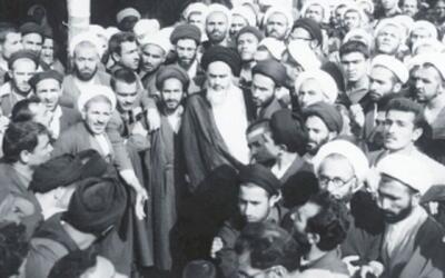 نقش روحانیت در پیروزی و تثبیت جمهوری اسلامی