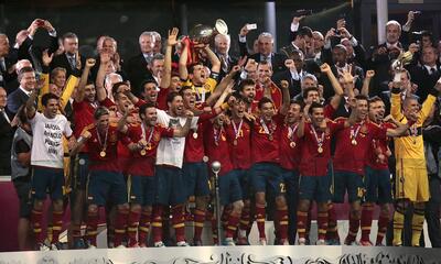تحقیر آتزوری در فینال 2012؛ سومین قهرمانی اسپانیا در یورو با برتری 4-0 مقابل ایتالیا - پارس فوتبال