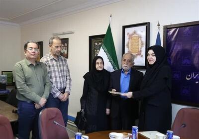 تجلیل از اهدای کتابخانه شخصی مرحوم   کیان اعتصام همدانی   - تسنیم