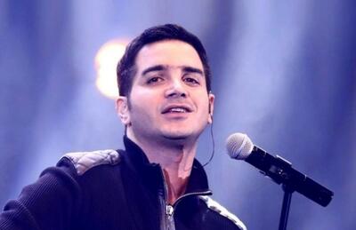 شهید شدن پدر محسن یگانه / بخاطر دفاع از وطن خیلی‌ها مثل من دست پدرشان را نگرفتند