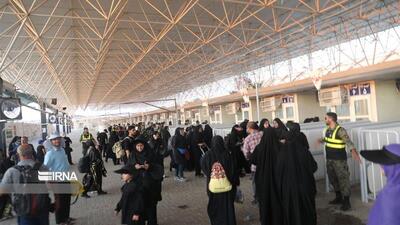 تردد روان زوار محرم در مرز مهران/۱۷ هزار و ۵۰۰ زائر وارد عراق شدند