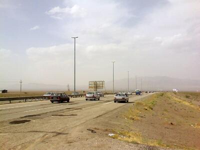 بوی نامطبوع آزادراه تهران–قم خبرساز شد / منشا بو کجاست؟