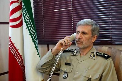 فرمانده کل ارتش: پدافند هوایی در خط مقدم امنیت ملی است