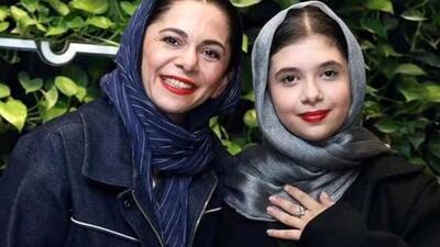 تصویر روز | عکسی جذاب از نفس بازغی مادر و دختر مشهور سینمای ایران در یک قاب | گلی شی