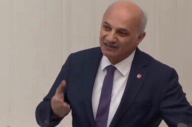 انتقاد شدید سیاستمدار ترک از سیاه نمایی در مورد حملات موشکی ایران+ ویدئو | ایران سر خم نکرد! | اینقدر ساده‌لوح و طرفدار آمریکا نباشید!