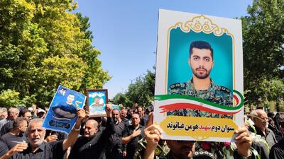 تشییع پیکر مطهر شهید مدافع وطن، محمد برومندنژاد