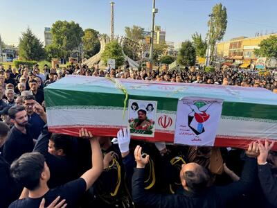 پیکر شهید علی کرمی در قروه تشییع شد