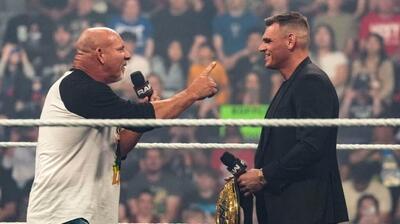 واکنش تند بوکرتی به منتقدان بازگشت گلدبرگ: دهان‌تان را ببندید!/ اخبار WWE - پارس فوتبال