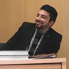 گردن کلفت و غبغب باد کرده!