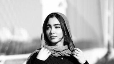 قاب دو نفره نیکا و عمو ارسطور در پشت صحنه سریال پایتخت + عکس