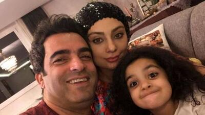 مینی کیک ساده و خوشمزه منوچهر هادی برای تولد 5 سالگی دخترش در هواپیما+عکس/با حضور مادرش این جشن زیبا شد