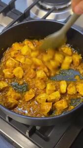 مرغ پرتقالی با ته‌چین و زرشک پلو عالی + فیلم