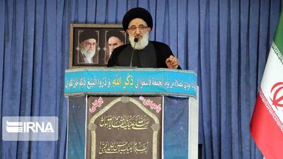 امام جمعه کرج: تسلیم در قاموس جمهوری اسلامی نیست
