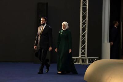 تصاویر؛ جولانی از نشان ملی جدید سوریه رونمایی کرد