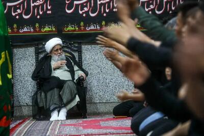 تصاویر؛ حضور یک مرجع تقلید در هیئت عزاداری افغانی‌های مقیم قم