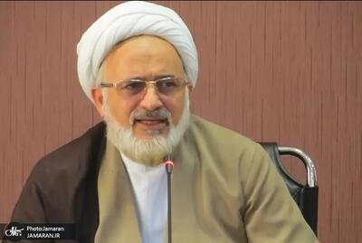 مسعود آذربایجانی: حکومت باید به از بین بردن زمینه نفوذ اهتمام داشته باشد