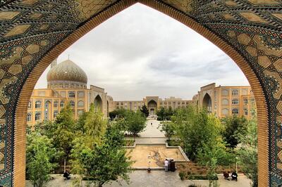 هنوز مرجعیت با یک فتوا می‌تواند کمر دنیای کفر را بشکند