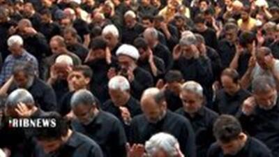 اقامه نماز ظهر تاسوعا در حرم حضرت معصومه (س)