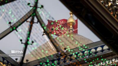 سوگ ساوجی‌ها در تاسوعا؛ علم عشق بر دوش وفاداران