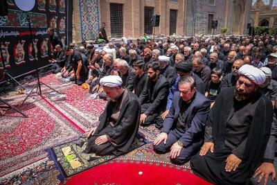 نماز ظهر تاسوعا به امامت آیت الله مظفری برگزار شد
