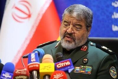 انتقادها به سردار جلالی ادامه دارد: مگر فرماندهان نظامی واتس‌اپ داشتن؟!