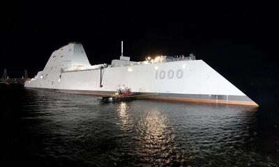 Zumwalt؛ ناوشکنی که اندازه یک قایق دیده می‌شود!