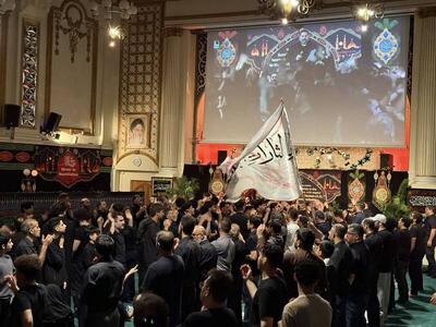 برگزاری تاسوعای حسینی در قلب اروپا/ ندای «لبیک یا حسین» در لندن طنین انداز شد +فیلم