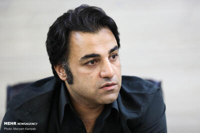 «نقل سرخ» آرش عباسی در تئاتر شهر خوانده می‌شود