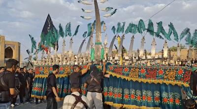 مراسم باشکوه عَلَم‌کشی تاسوعای حسینی در گلپایگان برگزار شد
