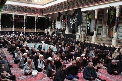 تصاویر: عزاداری روز تاسوعا در بیت مرحوم آیت الله العظمی بروجردی | شفقنا، آخرین اخبار ایران و جهان