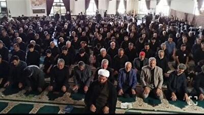 اقامه ی نماز ظهر عاشورا در خراسان جنوبی