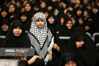 تصاویر: مراسم عزادارای شب عاشورای حسینی با حضور رهبر انقلاب