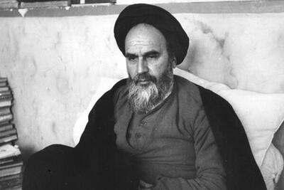 امام روز عاشورای چگونه عزاداری کردند؟/ وقتی ایشان به جلوی عمامه شان گل زده بودند
