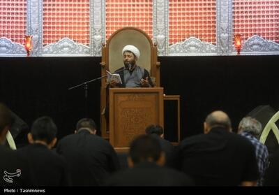 قرائت زیارت ناحیه مقدسه در حرم بانوی کرامت- عکس صفحه استان تسنیم | Tasnim