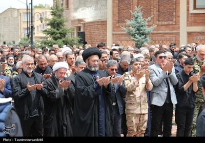 اردبیلِ سربلند؛ نماز ظهر عاشورا با شکوه‌تر از همیشه در دارالارشاد و دارالعباس- عکس صفحه استان تسنیم | Tasnim