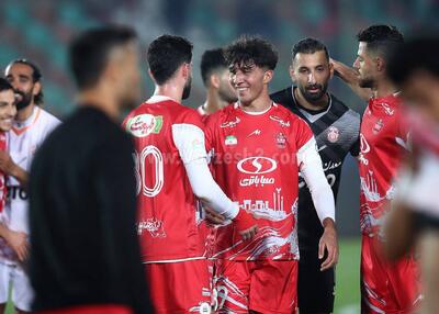 پدیده فصل پرسپولیس در ساختمان باشگاه