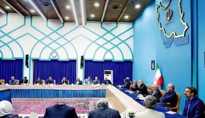 پیشنهاد عفو عمومی زندانیان سیاسی