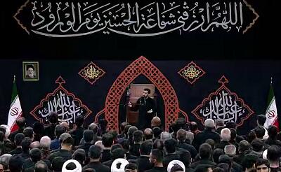 دقایقی از نوحه‌خوانی مهدی رسولی در حسینیه امام خمینی: اگر دنیا هم آید پشت‌تان ما ۵ تن داریم