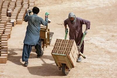 کارگران اتباع به کار نگیرید، نقره داغ می شوید