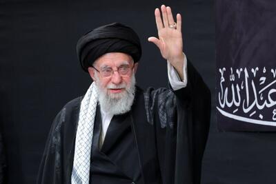 «ای ایران بخوان» بر روی دیوارنگاره میدان انقلاب