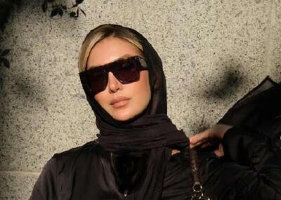 نگاه روز | چیدمان بی‌نظیر میز پذیرایی بلاگر مینا مختاری با گل‌های نرگس و شیرینی قطاب / طراحی جذاب برای یک مهمانی شیک و خاطره‌انگیز