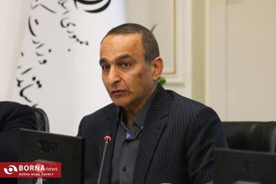 اصفهان گرد و غباری می ماند