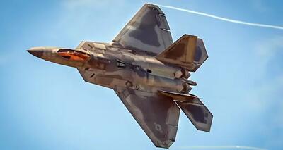 چرا نیروی هوایی آمریکا تنها تعداد کمی جنگنده F-22 رپتور دارد؟