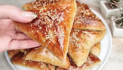 طرز تهیه پیراشکی کنسرو تن ماهی در فر بدون نیاز به سرخ کردن / غذای آسان سریع و فوق العاده خوشمزه