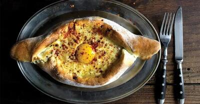 خاچاپوری گرجی: طرز تهیه نان پنیری اصیل و خوشمزه در خانه!