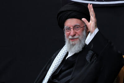 شگفتی جهان از حضور پرمعنای رهبر معظم انقلاب