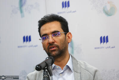 آذری جهرمی: فحاشی، سلاح سلطنت‌طلبها و صهیونیستها در فضای مجازی است؛ جایی که جنگ، جنگ ذهنهاست نه مشتها